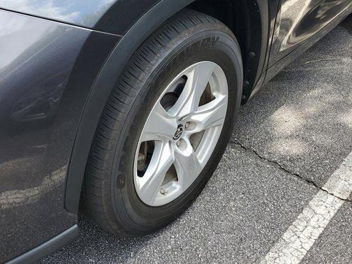Magnetic Gray Metallic 2020 Toyota Highlander Hybrid LE
