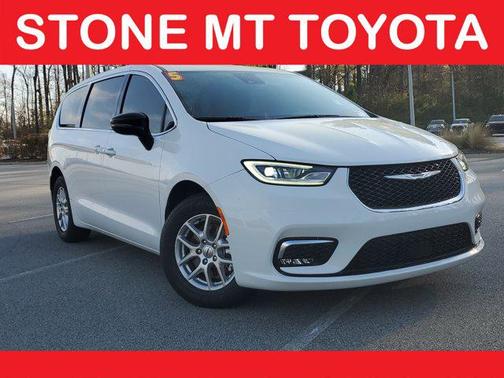 Bright White Clearcoat 2025 Chrysler Pacifica L