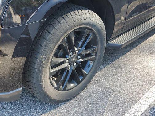 Agate Black Metallic 2024 Ford Expedition Max XLT