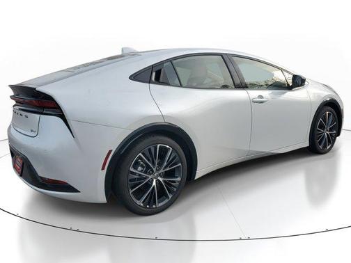 2025 Toyota Prius XLE