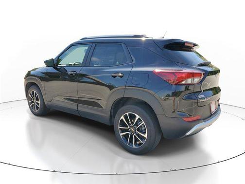 Mosaic Black Metallic 2025 Chevrolet Trailblazer LT
