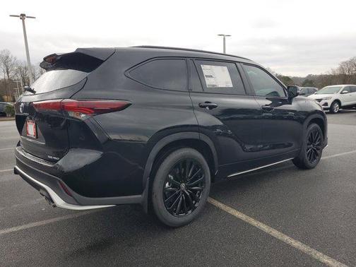 2026 Toyota Highlander XSE