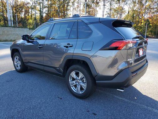 2022 Toyota RAV4 Hybrid LE