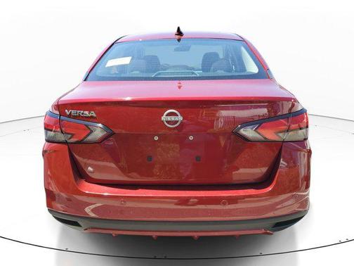 Scarlet Ember Tintcoat 2025 Nissan Versa 1.6 SV