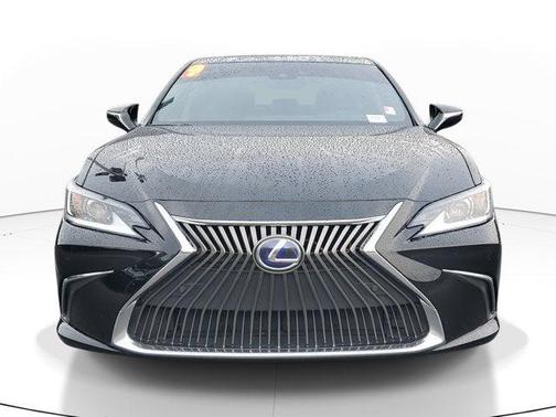 2019 Lexus ES 300h Base