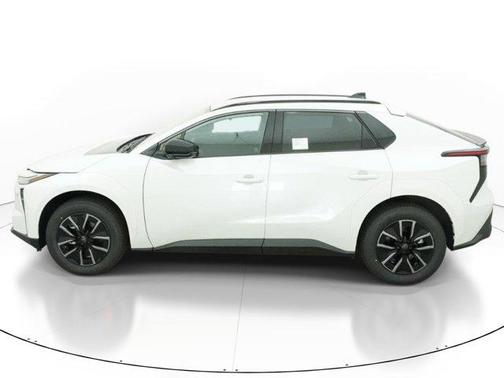 Wind Chill Pearl 2026 Toyota bZ XLE Plus
