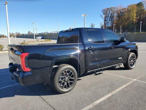 2024 Toyota Tundra Hybrid Platinum
