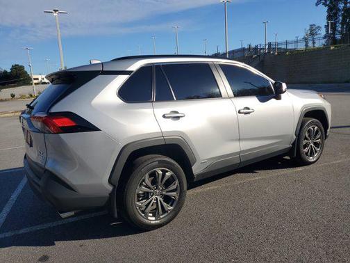 2024 Toyota RAV4 Hybrid XLE Premium