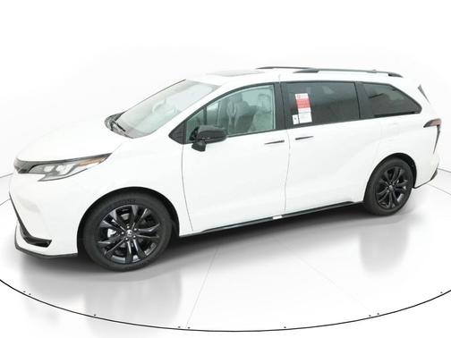 Ice Cap 2026 Toyota Sienna XSE 7 Passenger
