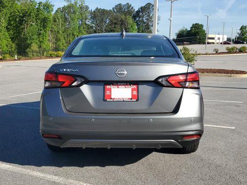 Gun Metallic 2025 Nissan Versa 1.6 SV