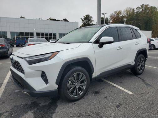 2024 Toyota RAV4 Hybrid SE