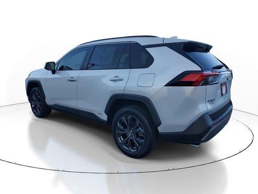 2024 Toyota RAV4 Hybrid SE