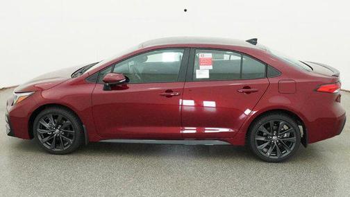 Ruby Flare Pearl/Midnight Black Metallic 2026 Toyota Corolla SE