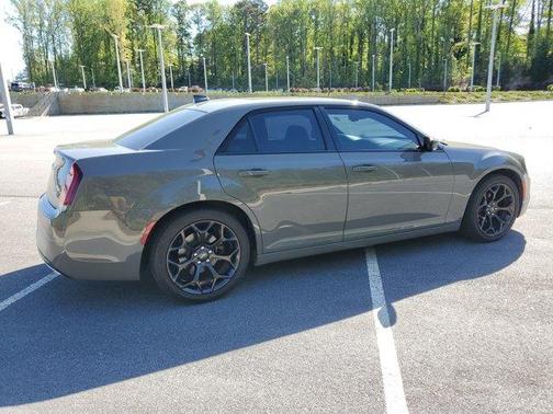 2019 Chrysler 300 S