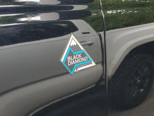 Shadow Black 2023 Ford Bronco Black Diamond