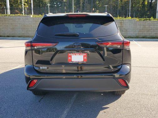 2025 Toyota Highlander XLE