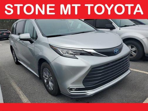 2024 Toyota Sienna XLE