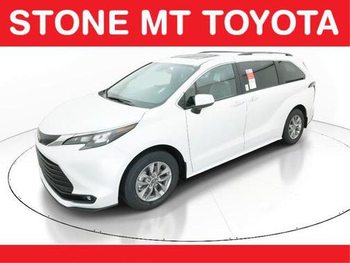 2025 Toyota Sienna XLE