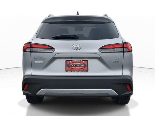 2025 Toyota Corolla Cross XLE