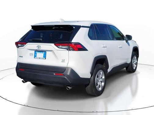 Ice 2024 Toyota RAV4 LE
