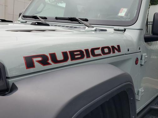 Earl Clearcoat 2023 Jeep Wrangler Rubicon