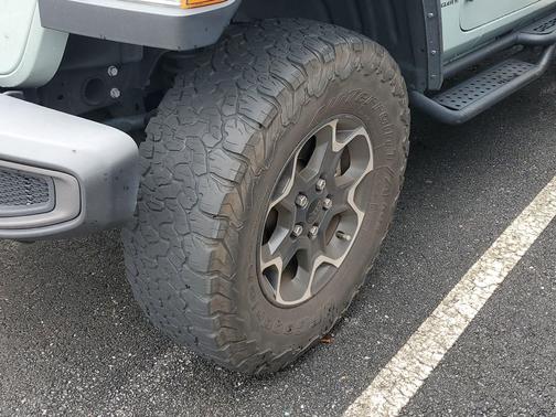Earl Clearcoat 2023 Jeep Wrangler Rubicon