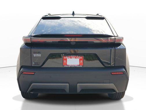 Midnight Black Metallic 2026 Toyota C-HR SE