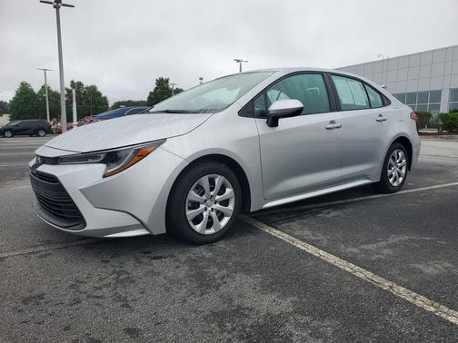 Classic Silver Metallic 2025 Toyota Corolla LE