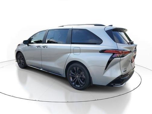 2025 Toyota Sienna XSE 7 Passenger