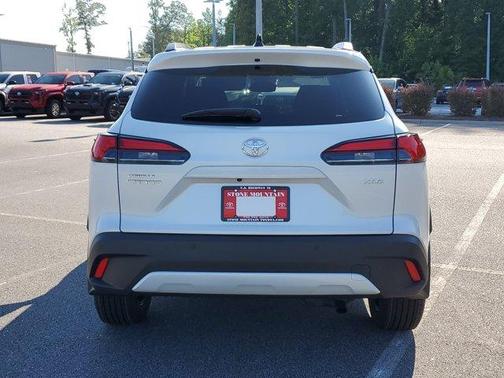 2025 Toyota Corolla Cross XLE
