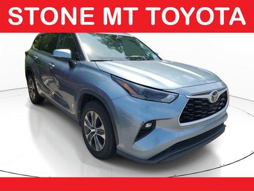 Moon Dust 2022 Toyota Highlander XLE