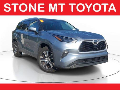Moon Dust 2022 Toyota Highlander XLE