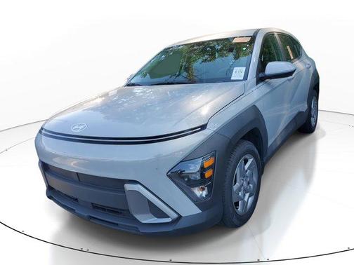 2024 Hyundai KONA SE