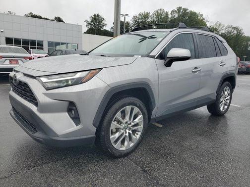 2022 Toyota RAV4 XLE Premium