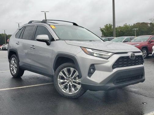 2022 Toyota RAV4 XLE Premium