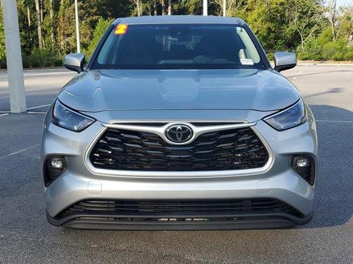 2022 Toyota Highlander LE