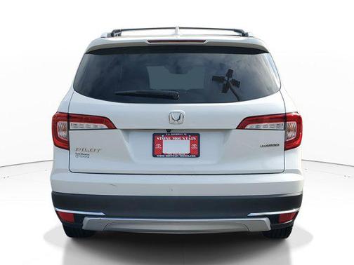 2019 Honda Pilot Touring 8-Passenger