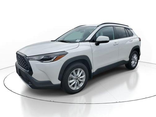 2024 Toyota Corolla Cross LE