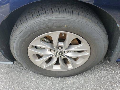 2021 Toyota Sienna XLE 8 Passenger