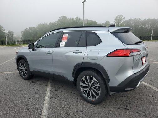 2025 Toyota Corolla Cross XLE