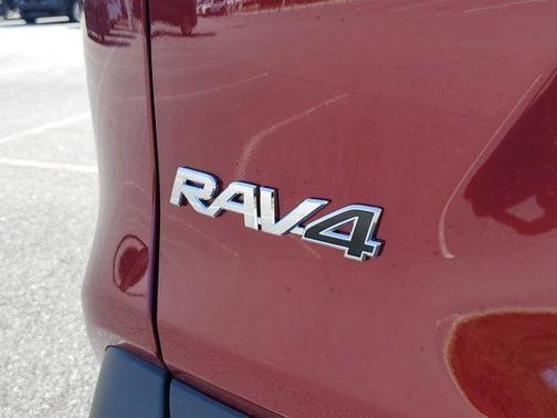 2025 Toyota RAV4 Hybrid XLE Premium