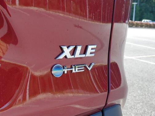 2025 Toyota RAV4 Hybrid XLE Premium