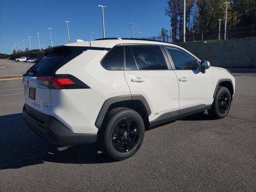 2024 Toyota RAV4 Hybrid SE