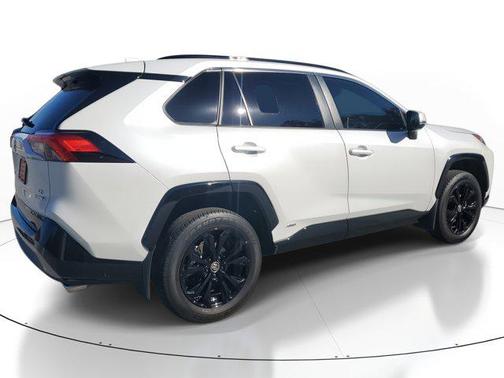 2024 Toyota RAV4 Hybrid SE