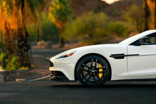 2015 Aston Martin Vanquish V12