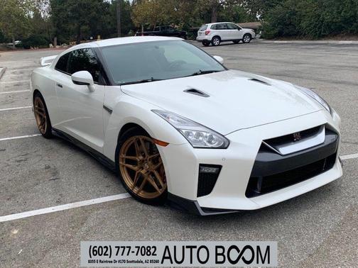 Pearl White 2018 Nissan GT-R Premium