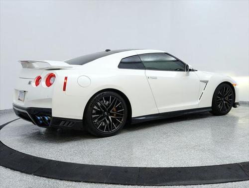 2023 Nissan GT-R Premium Dual-clutch 6-Speed Transmission