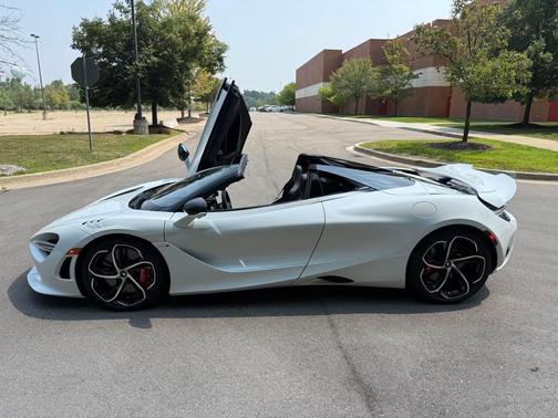 2024 McLaren 750S Spider
