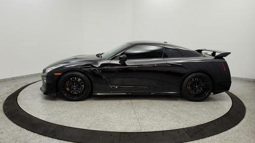 2024 Nissan GT-R Premium Dual-clutch 6-Speed Transmission