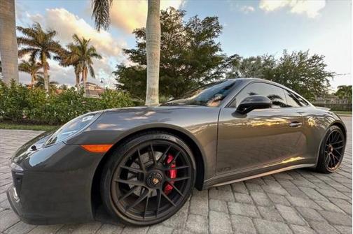 2017 Porsche 911 Carrera GTS